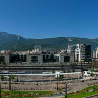 Vue depuis certaines chambres du Brit Hotel Grenoble Suisse et Bordeaux