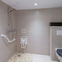 Salle de bain PMR