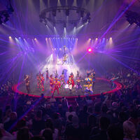 Spectacle