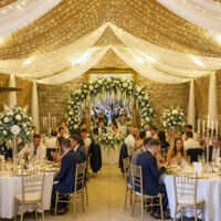 Dîner de prestige sous les voûtes authentiques en briques apparentes.