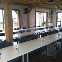 Grande salle de réunion