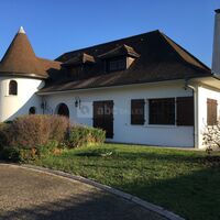 Maison Atypique de Caractére