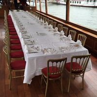 Table unique