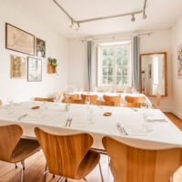 Manoir de Procé - Salon à l'étage - Configuration repas assis