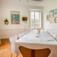 Manoir de Procé - Salon à l'étage - Configuration repas assis