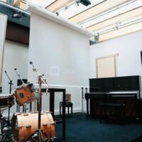 Scène et équipements