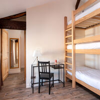 Chambre 1 : La suite Dahlias Rouges (chambre enfants)