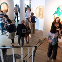 Pause café dans le grand hall de la galerie