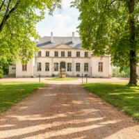 Vue de la façade du chateau entrée principale