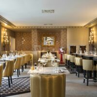 85 Restaurant & Bar