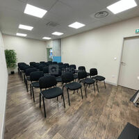 Salle de réunion format conférence