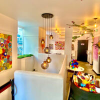 Salle principale partie 2 avec la partie exposition artistique !