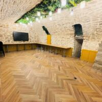 Casse les codes - Espace partagé - salle du fond vide