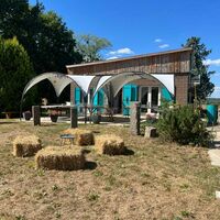 La guinguette vue de l'extérieur