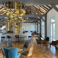 Restaurant / bar