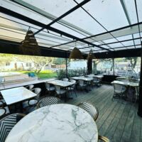 Terrasse couverte de la salle du restaurant