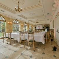 U dans l'orangerie