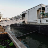 Péniche côté quai du point du jour