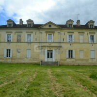 FACACE COTE EST AVEC PERRON