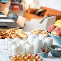 Petit déjeuner debout