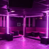 Queen Residential Club