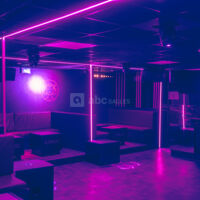 Queen Residential Club