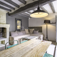Supérieur 1 - Cour pavé