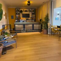 Configuration corporate sur-mesure (barista + espace lounge)