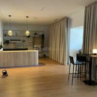 Configuration corporate sur-mesure (bar + espace lounge)