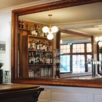 Fond de la salle de bar