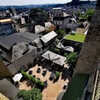 Vue cour intérieure. Pour se détendre pendant les pauses, ou prendre les repas quand le temps le permet