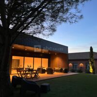Vue de nuit depuis le jardin