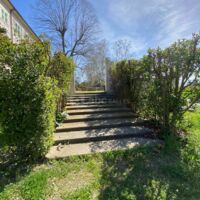 Parking entrée au jardin
