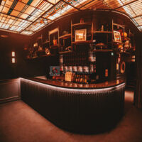 Entrée bar