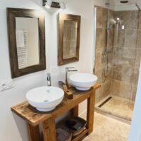 Maison d'Invites Chant d'Etoile : "salle de bain Chambre Paille"