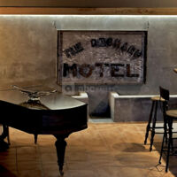 PIANO BAR