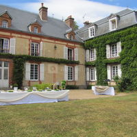 Cocktail devant le château