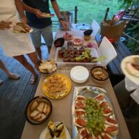 Petit buffet du soir sur la terrasse