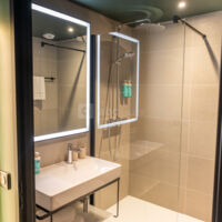Salle de bain chambre Novotel