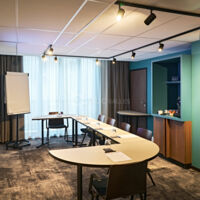 Salon Maurice de Bus - En U