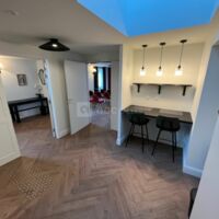 Le Petit Salon