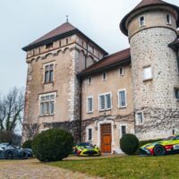 Façade du chateau - Aston Martin