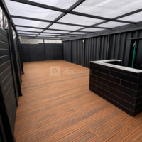 Terrasse extérieur en arrière salle