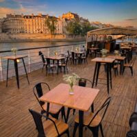 Terrasse avec mobilier