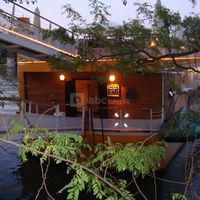 La péniche mangareva la nuit
