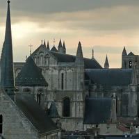 Poitiers, ville aux cent clochers