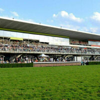 TRIBUNE HIPPODROME PARILLY