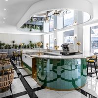 Entrée et Bar