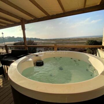 LODGE AVEC JACUZZI - 3 CHAMBRES