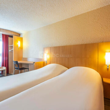 Chambre classique lits simples